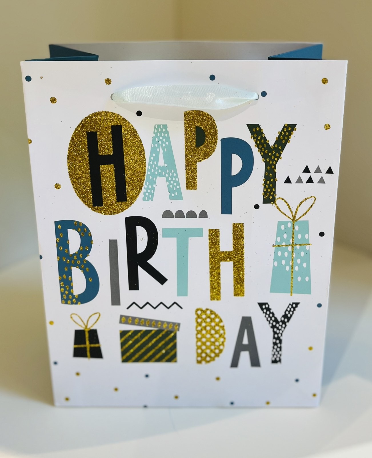 სასაჩუქრე ჩანთა - ზომა: 16*23*10 - 1